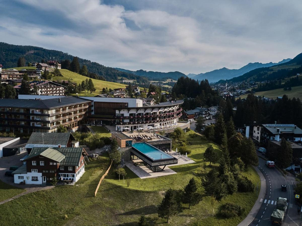 A-Rosa Ifen Hotel Kleinwalsertal Hirschegg  Eksteriør bilde Aerial view of the resort