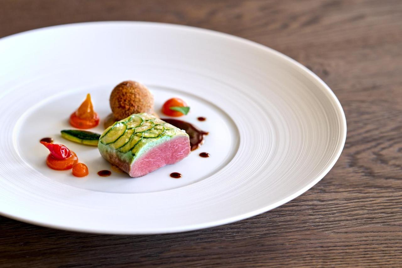 A-Rosa Ifen Hotel Kleinwalsertal Hirschegg  Eksteriør bilde A plate of food