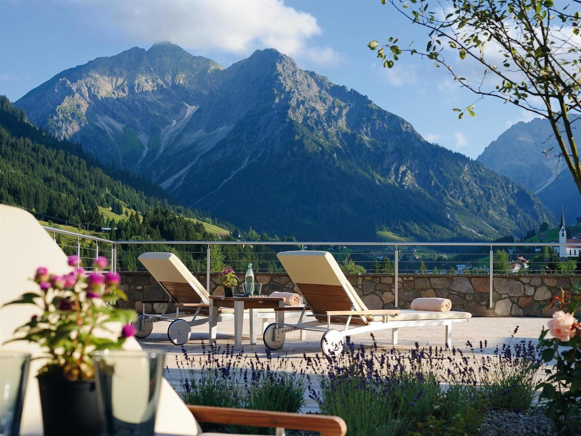 A-Rosa Ifen Hotel Kleinwalsertal Hirschegg  Eksteriør bilde View from the hotel